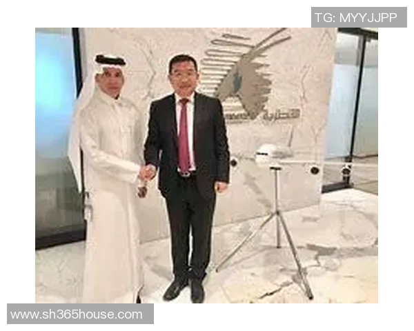卡塔尔王子热情接见国际足球明星共话足球未来与合作发展