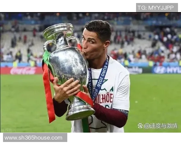 足球明星为何不愿意赠送鞋子给粉丝背后的原因解析