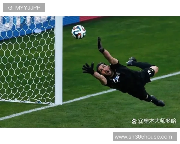 足球明星在绿茵场上展现绝技精彩瞬间的精彩视频合集