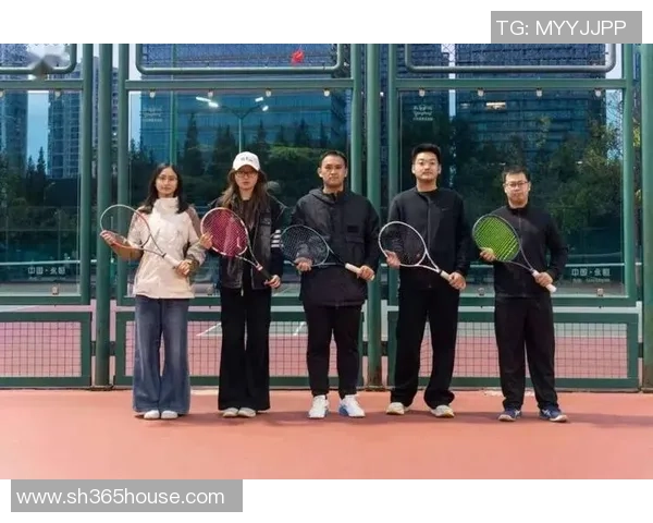 南京网球队心理素质强劲跻身全国第三名展现竞技风采与团队精神 南京网球队心理素质强劲跻身全国第三名展现竞技风采与团队精神