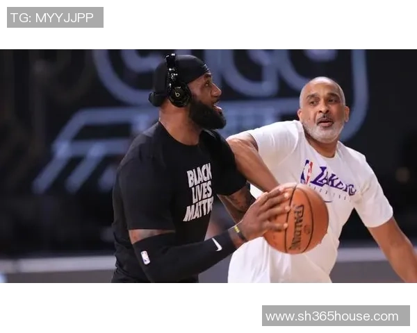 重庆网球队与广州网球队赛后战术分析与复盘探讨 重庆网球队与广州网球队赛后战术分析与复盘探讨